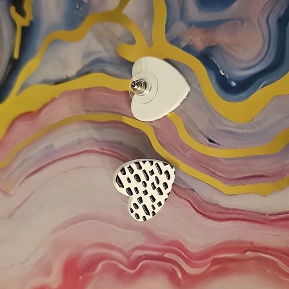 Heart Patterned Earrings - Picture 2 of 2